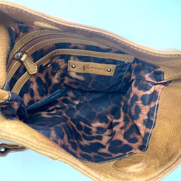 B Makowsky Butter Leather Tan Boho Bucket Bag Crossbody Adjustable Strap Pockets - Picture 14 of 16